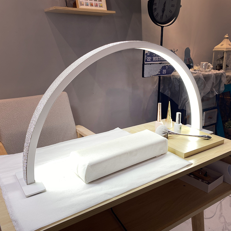Lampada LED a Mezzaluna per Un - Beauty No Makeup recensione e prezzo