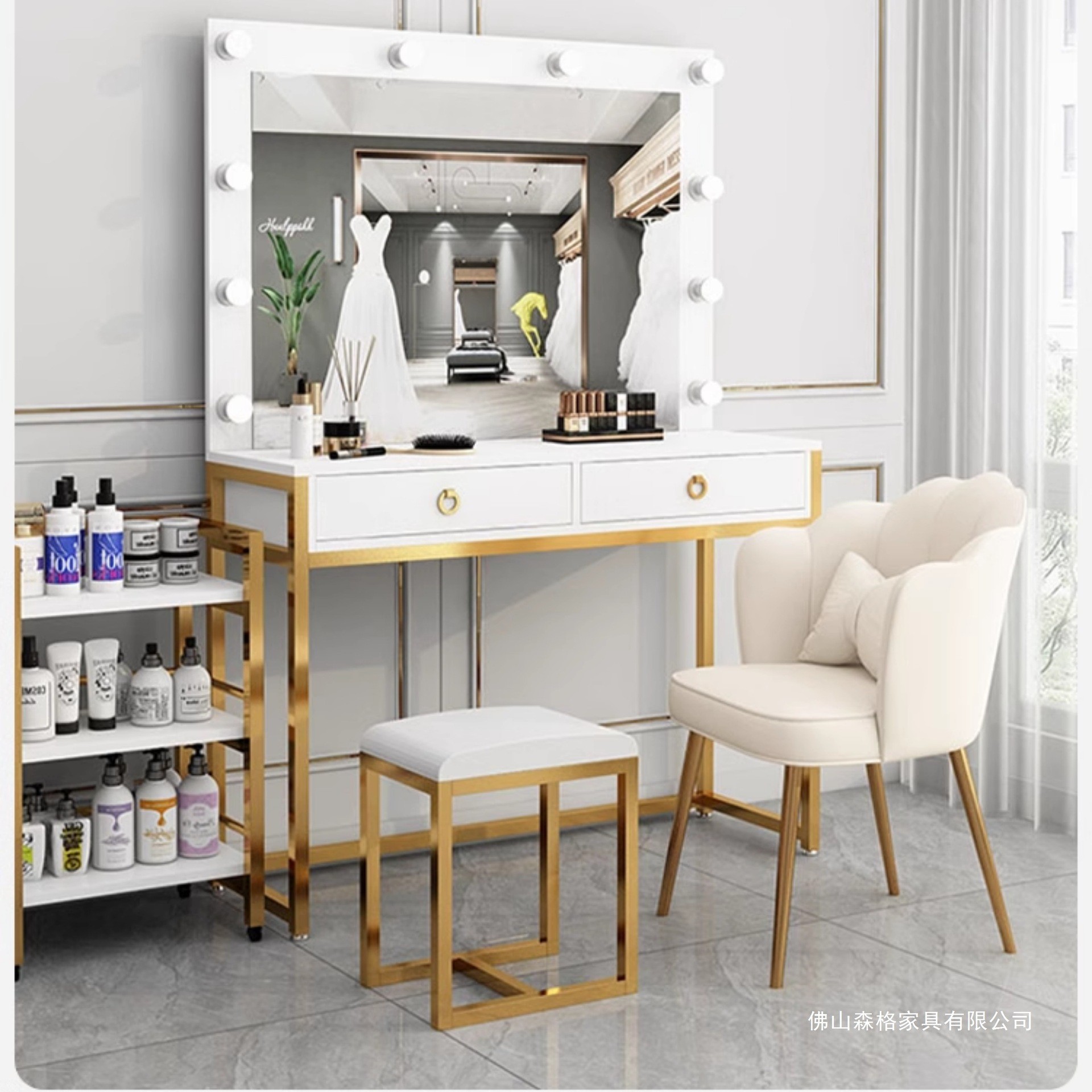 Comò da studio con specchio e  - Beauty Makeup School recensione e prezzo