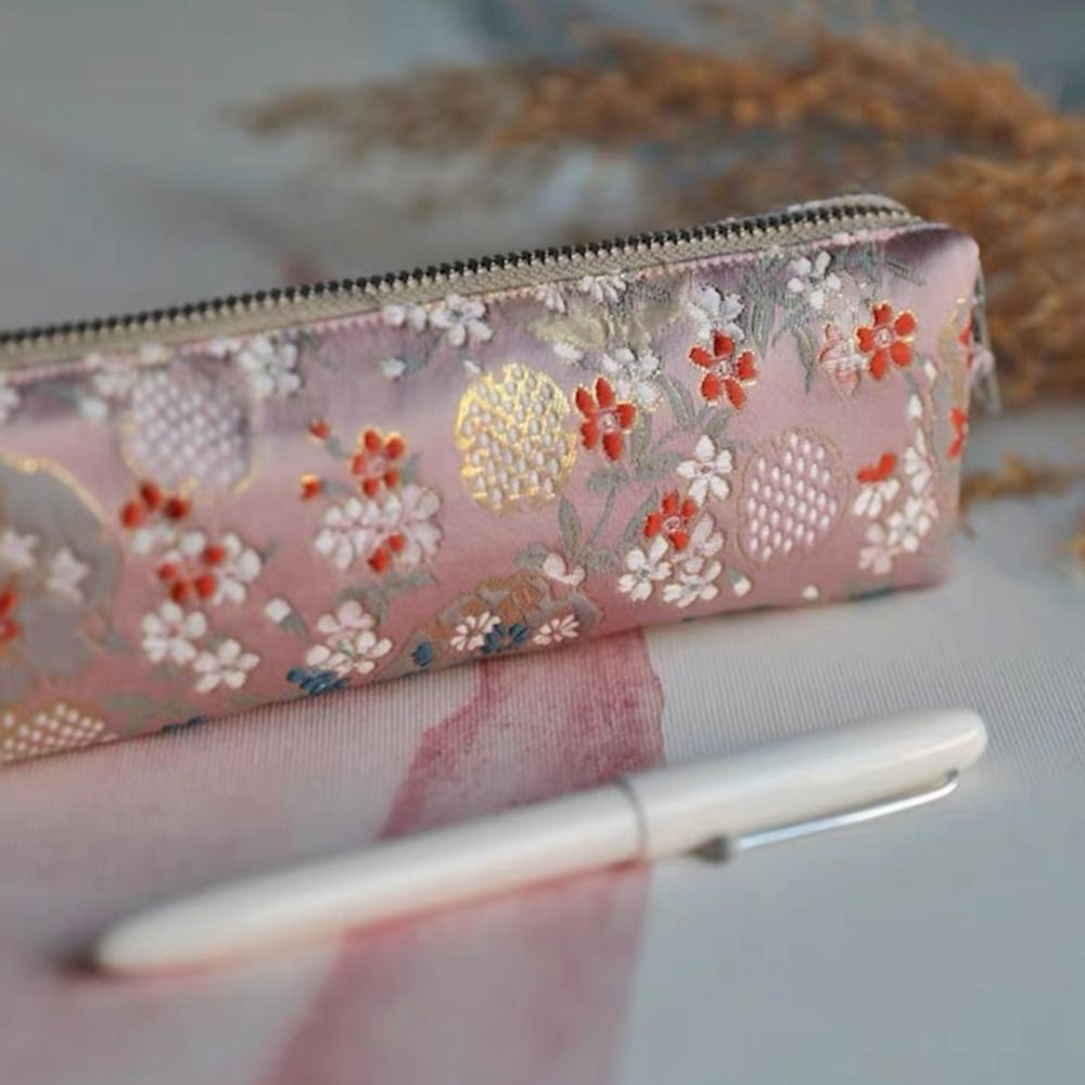 Astuccio in Stile Retrò Cinese - Beauty Makeup School recensione e prezzo