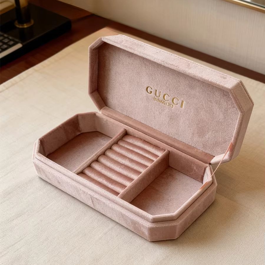 Borsa Gucci in Velluto Rosa Ch - Ysl Beauty Makeup recensione e prezzo