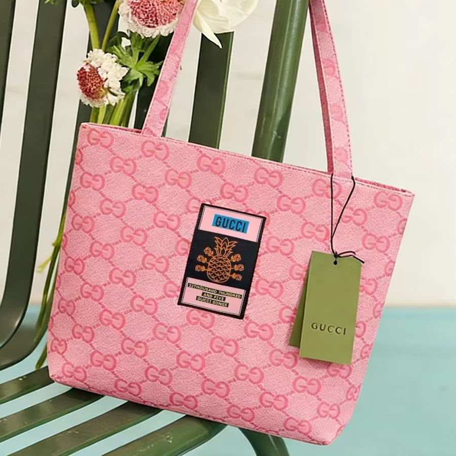 Borsa Gucci in stile Y2K, tote - Ysl Beauty Makeup recensione e prezzo