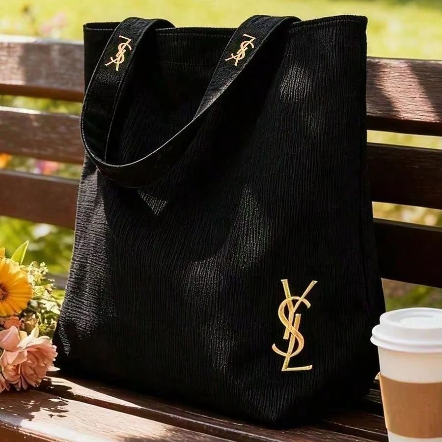 Borsa YSL di Yves Saint Lauren - Ysl Beauty Makeup recensione e prezzo
